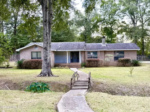 1301 Third Ave, Picayune, MS 39466 photo 2