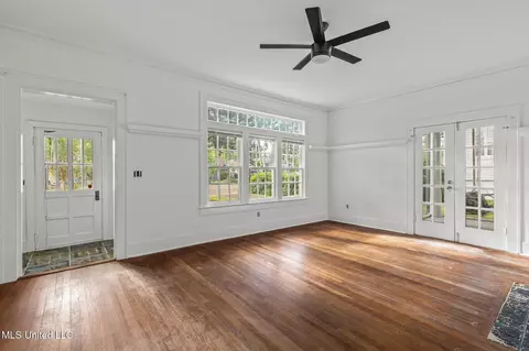 Living - 1320 Greymont Ave, Jackson, MS 39202 photo 2 of 5