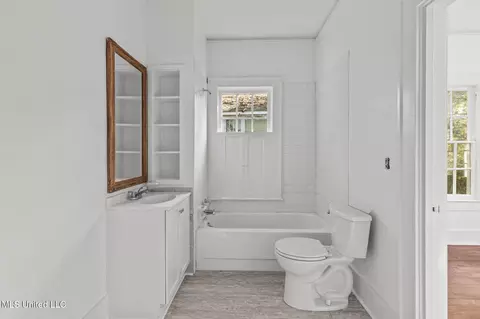 Bath - 1320 Greymont Ave, Jackson, MS 39202 photo 1 of 3