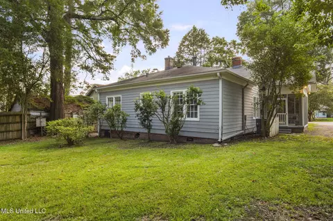Exterior - 1320 Greymont Ave, Jackson, MS 39202 photo 5 of 10