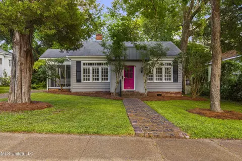 1320 Greymont Ave, Jackson, MS 39202