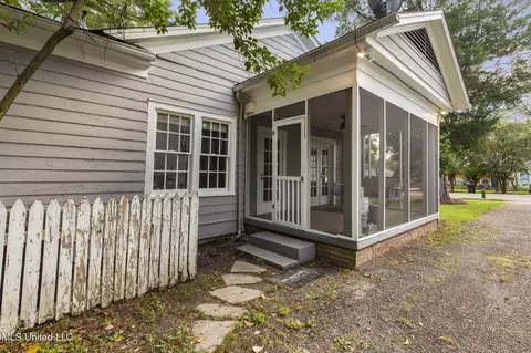 Exterior - 1320 Greymont Ave, Jackson, MS 39202 photo 3 of 10