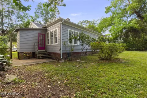 Exterior - 1320 Greymont Ave, Jackson, MS 39202 photo 6 of 10