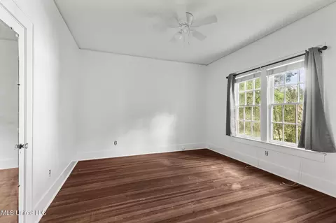 Bedroom - 1320 Greymont Ave, Jackson, MS 39202 photo 2 of 4