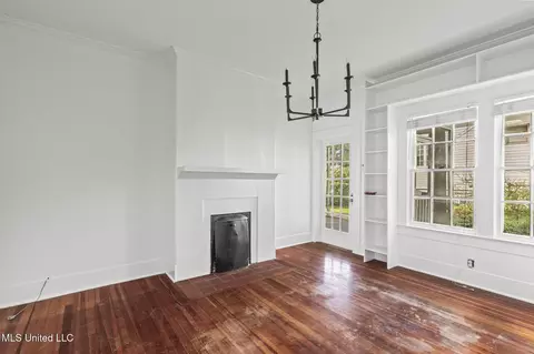 Living - 1320 Greymont Ave, Jackson, MS 39202 photo 4 of 5