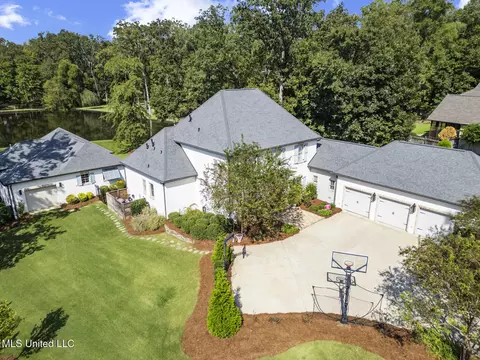 Exterior - 103 Cherry Laurel Ct, Ridgeland, MS 39157 photo 17 of 20