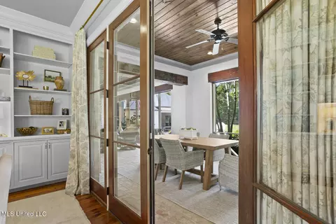 Dining - 103 Cherry Laurel Ct, Ridgeland, MS 39157 photo 3 of 3