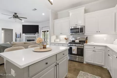 Kitchen - 169 Allie Ln, Canton, MS 39046 photo 1 of 3
