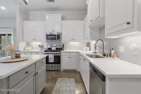 Kitchen - 169 Allie Ln, Canton, MS 39046 photo 2 of 3