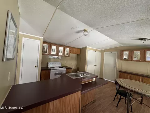 Kitchen - 124 Ida Miller Rd, Lucedale, MS 39452 photo 4 of 4