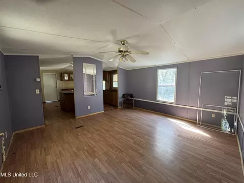 Living - 124 Ida Miller Rd, Lucedale, MS 39452 photo 5 of 6