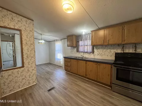 Kitchen - 124 Ida Miller Rd, Lucedale, MS 39452 photo 2 of 4
