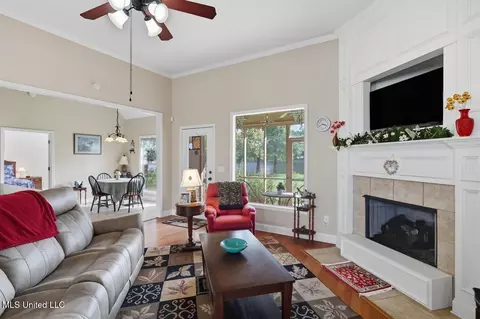 Living - 125 Memory Ln, Madison, MS 39110 photo 1 of 2
