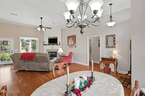 Dining - 125 Memory Ln, Madison, MS 39110 photo 4 of 4