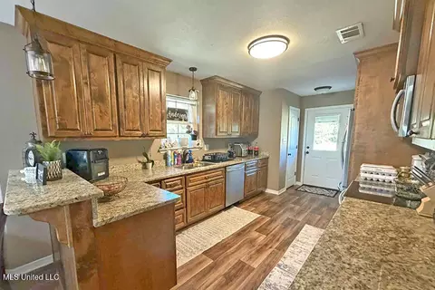 22020 John Holder Rd, Moss Point, MS 39562 photo 8