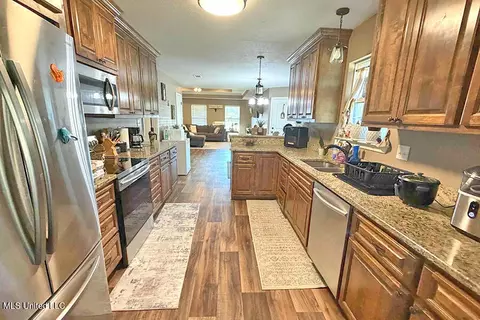 22020 John Holder Rd, Moss Point, MS 39562 photo 9