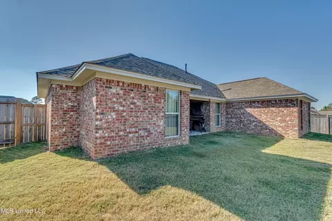 Exterior - 110 Bailey Cv, Canton, MS 39046 photo 6 of 11