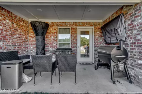 Exterior - 110 Bailey Cv, Canton, MS 39046 photo 10 of 11