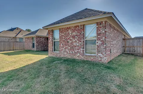 Exterior - 110 Bailey Cv, Canton, MS 39046 photo 9 of 11