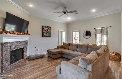 Living - 110 Bailey Cv, Canton, MS 39046 photo 1 of 2