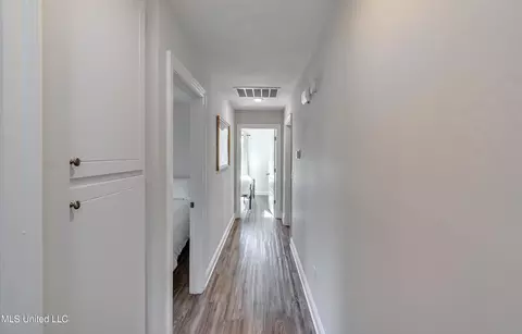 Entry Way - 110 Bailey Cv, Canton, MS 39046 photo 5 of 5
