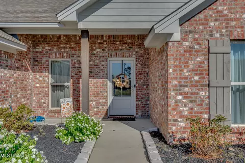 Exterior - 110 Bailey Cv, Canton, MS 39046 photo 2 of 11