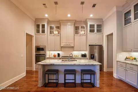 Kitchen - 249 Grayhawk Dr, Madison, MS 39110 photo 1 of 5