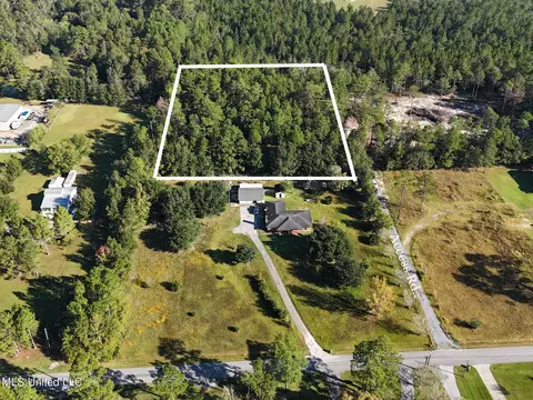 Glendale Road, Ocean Springs, MS 39565