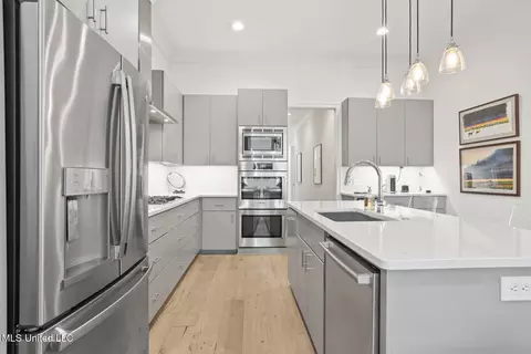 Kitchen - 159 Harper St, Ridgeland, MS 39157 photo 4 of 5