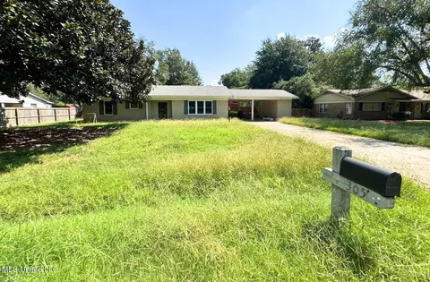 305 Seymour Dr, Indianola, MS 38751