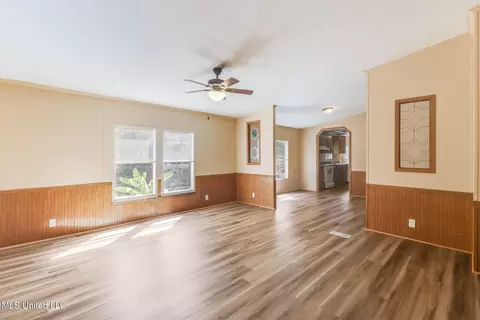 10 Jefferson Rd, Wiggins, MS 39577 photo 4
