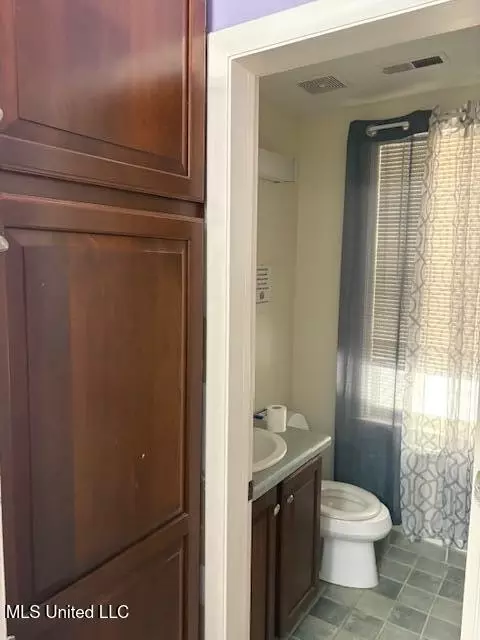 Bath - 345 Simmons Rd, Lyon, MS 38645 photo 1 of 2