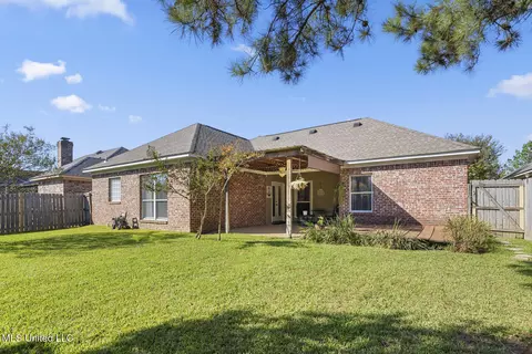 Exterior - 211 Jacks Pl, Brandon, MS 39047 photo 4 of 5