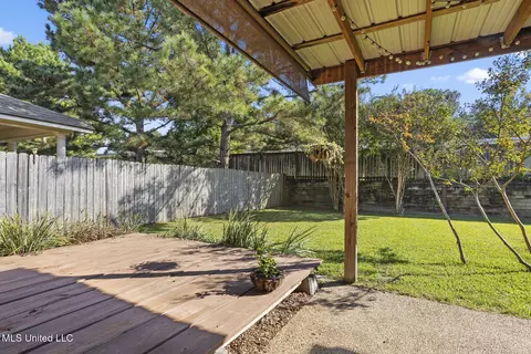 Exterior - 211 Jacks Pl, Brandon, MS 39047 photo 3 of 5