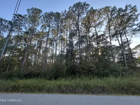 Oak Street, Ocean Springs, MS 39564