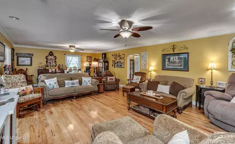 105 Center St, Flora, MS 39071 photo 6