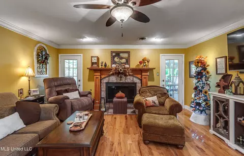 105 Center St, Flora, MS 39071 photo 5