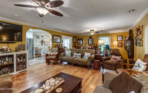 105 Center St, Flora, MS 39071 photo 7