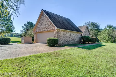 Exterior - 254 Waldrop Rd, Flora, MS 39071 photo 8 of 13