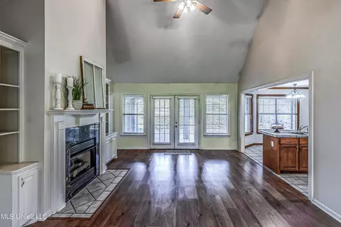 Living - 254 Waldrop Rd, Flora, MS 39071 photo 5 of 7