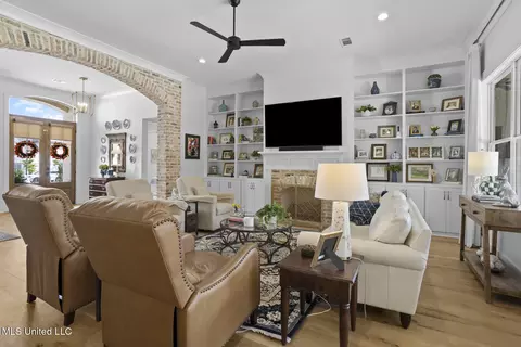Other - 413 W Oak Cir, Madison, MS 39110 photo 3 of 13
