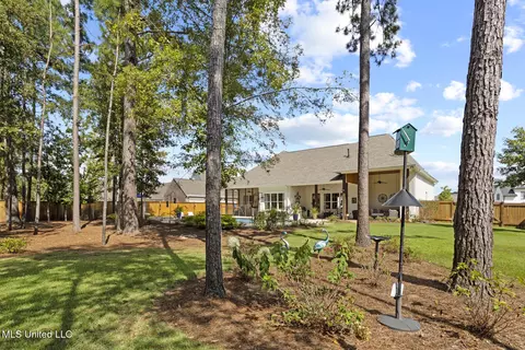 Exterior - 413 W Oak Cir, Madison, MS 39110 photo 10 of 17