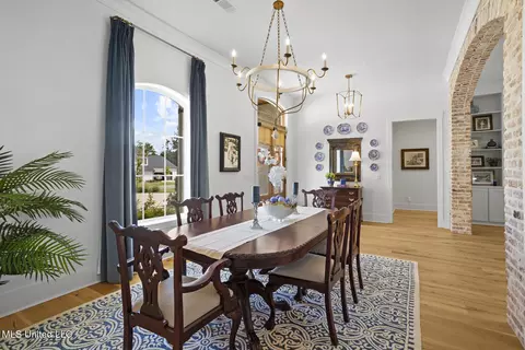 Dining - 413 W Oak Cir, Madison, MS 39110 photo 2 of 2