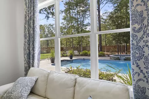 Exterior - 413 W Oak Cir, Madison, MS 39110 photo 3 of 17