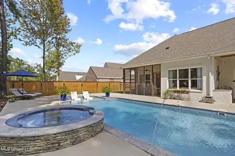 Exterior - 413 W Oak Cir, Madison, MS 39110 photo 12 of 17