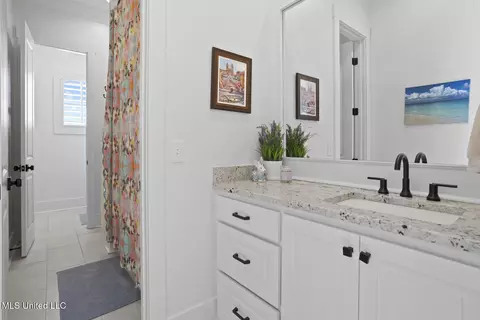 Bath - 413 W Oak Cir, Madison, MS 39110 photo 5 of 8