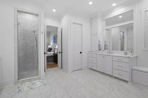 Bath - 413 W Oak Cir, Madison, MS 39110 photo 1 of 8