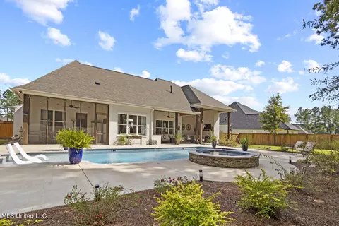 Exterior - 413 W Oak Cir, Madison, MS 39110 photo 9 of 17