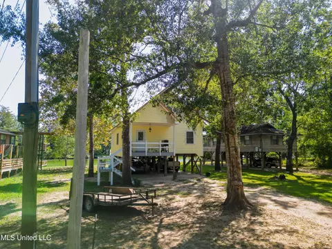 Exterior - 152 Mayhall Dr, Lucedale, MS 39452 photo 2 of 3