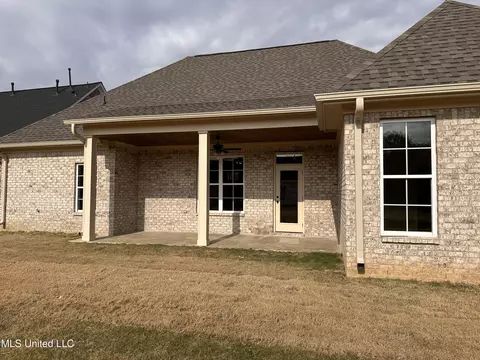 Exterior - 3631 Kreunen St, Nesbit, MS 38651 photo 1 of 2